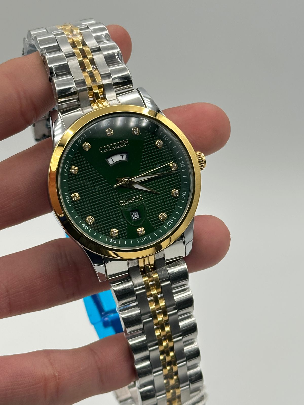 Citizen Day-Date WristVault