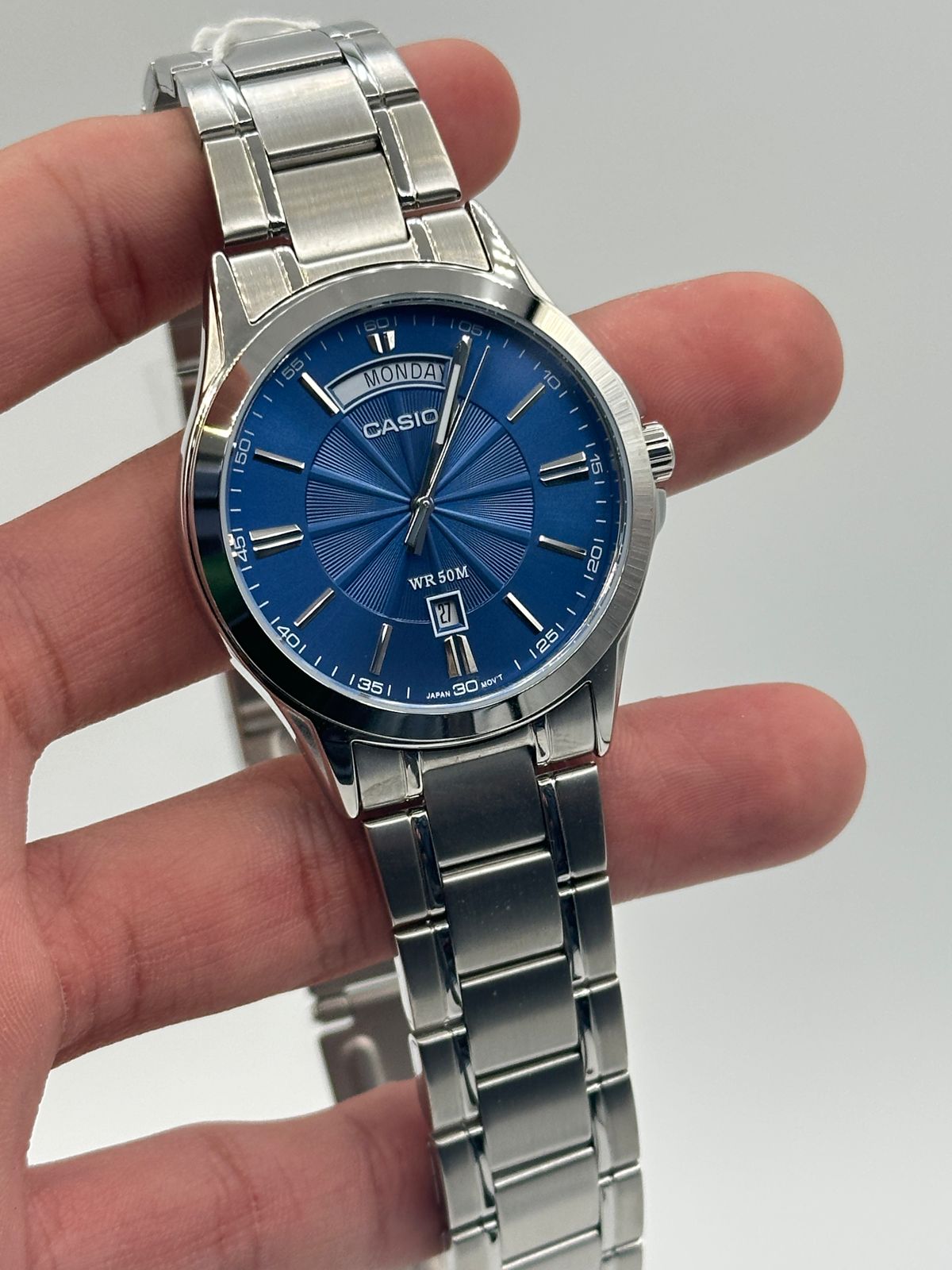 Casio Enticer MTP-1381D-8AVDF WristVault