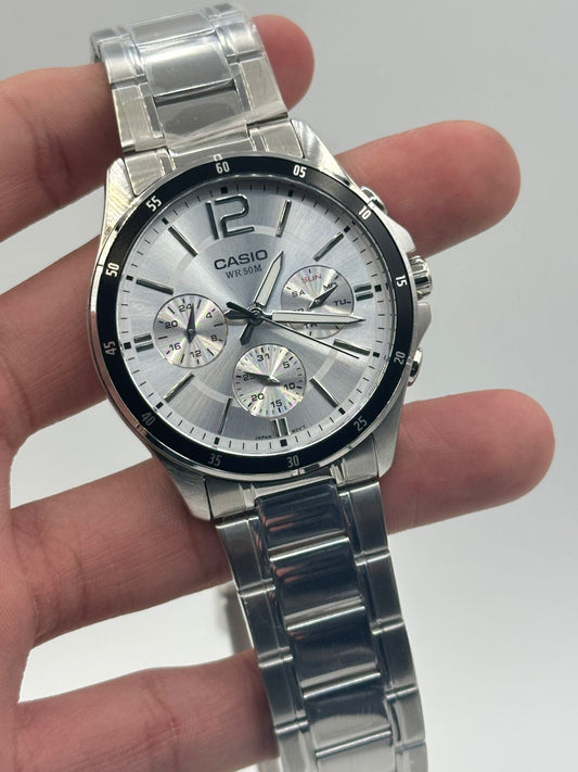 Casio MTP-1375D-3AVDF WristVault
